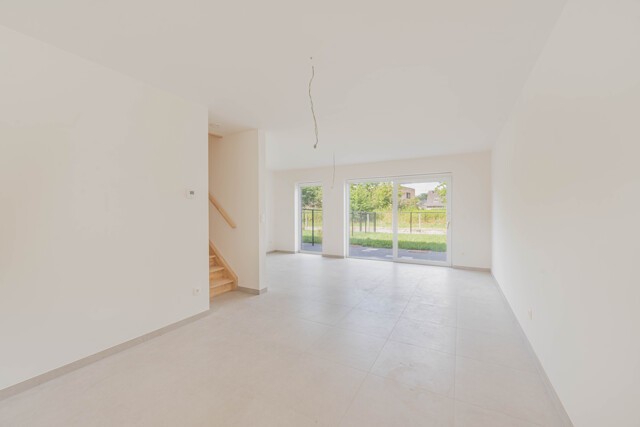 Lot 5 2