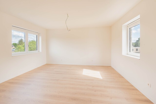 Lot 5 8