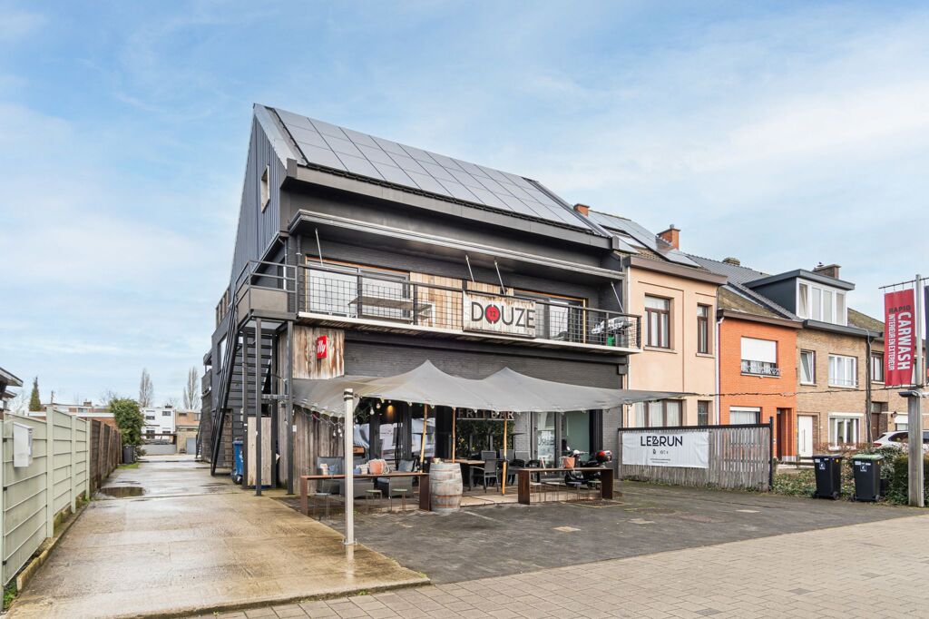 2830 Willebroek - Dendermondsesteenweg 184 bus b 12