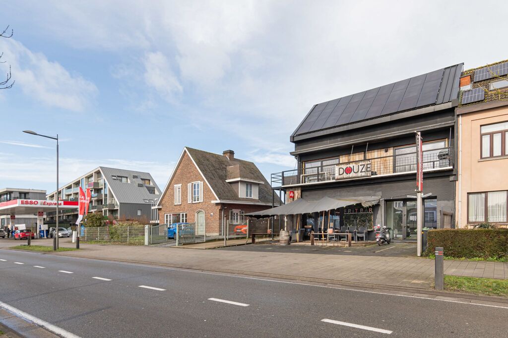 2830 Willebroek - Dendermondsesteenweg 184 bus b 13