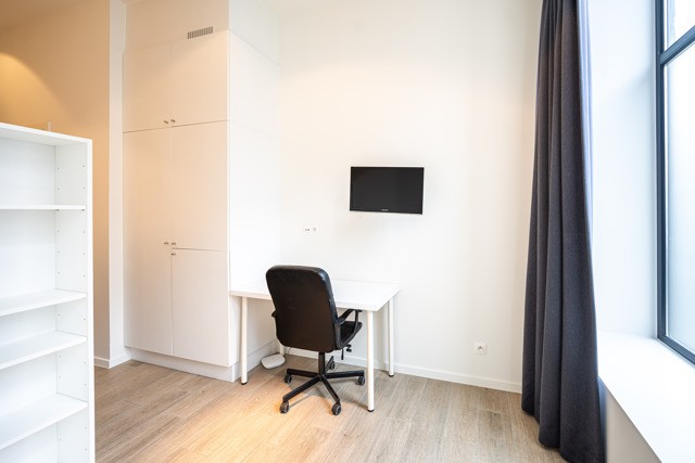 2000 Antwerpen - Riemstraat  6 4